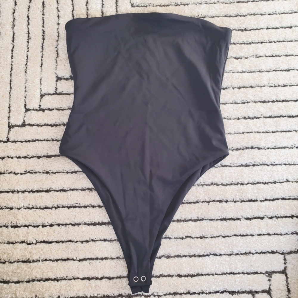 Body contour bodysuit